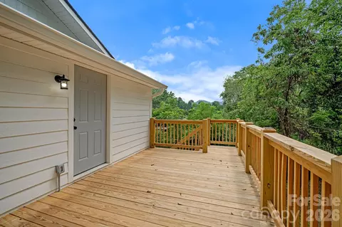 Exterior - 81 Second St, Canton, NC 28716 photo 4 of 8