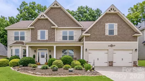 119 Cole Dr, Mooresville, NC 28115