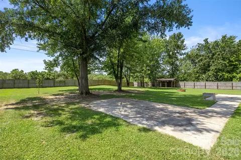 Exterior - 5013 Willow Run Dr, Monroe, NC 28110 photo 3 of 3