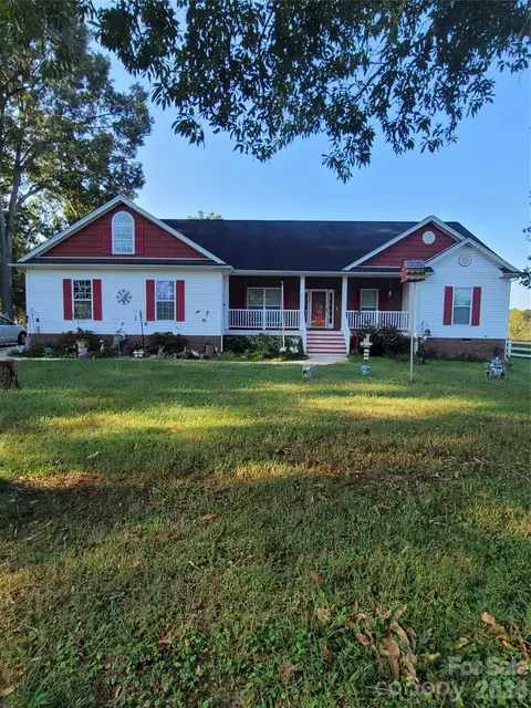 744 Kiser Rd, Bessemer City, NC 28016