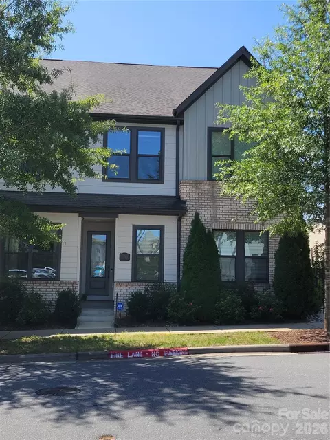 6343 Southgrove St, Charlotte, NC 28277
