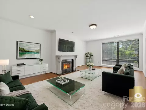 806 Cherokee Rd, Charlotte, NC 28207