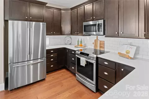 Kitchen - 12701 Meetinghouse Dr, Cornelius, NC 28031 photo 3 of 5