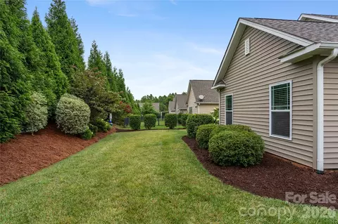 Exterior - 12701 Meetinghouse Dr, Cornelius, NC 28031 photo 6 of 9