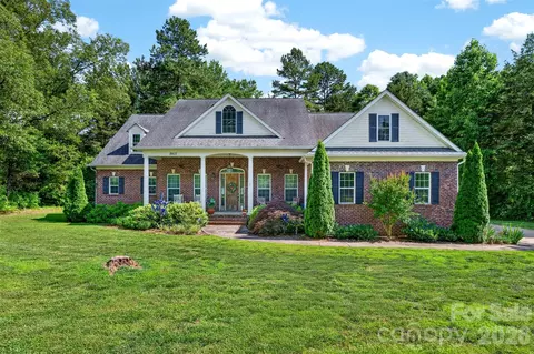 8611 Kerns Meadow Ln, Huntersville, NC 28078