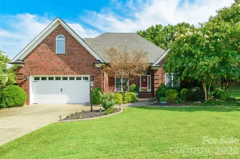 4711 Sherborne Dr, Harrisburg, NC 28075