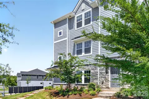 2522 Arbor Loop Dr, Charlotte, NC 28217