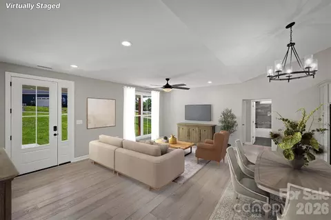 Living - 4326 Boulder Dr, Morganton, NC 28655 photo 2 of 4