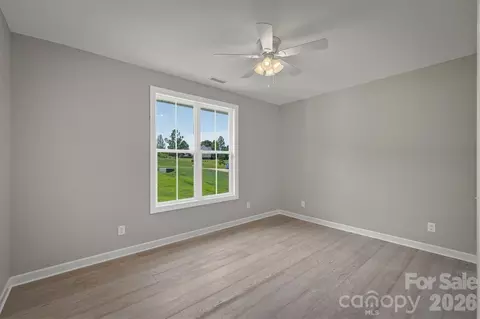 Bedroom - 4326 Boulder Dr, Morganton, NC 28655 photo 2 of 3