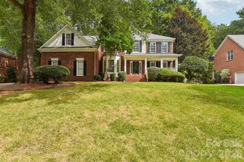 4123 Mountain Cove Dr, Charlotte, NC 28216