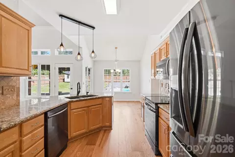 Kitchen - 7877 Sedgebrook E Dr E, Stanley, NC 28164 photo 3 of 5