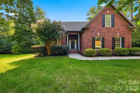 254 Streamside Pl, Mooresville, NC 28115