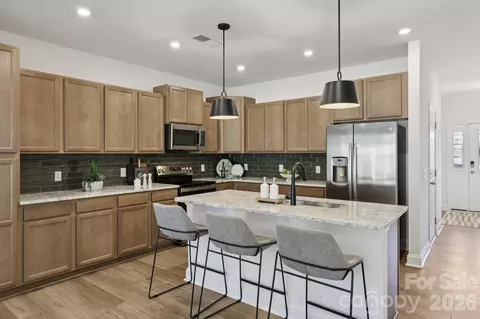 7607 Ethora Way, Charlotte, NC 28216