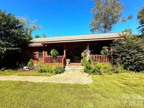 45 Reedy Creek Ct, Hendersonville, NC 28792