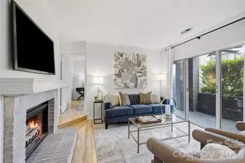 1109 E Morehead 16 St #16, Charlotte, NC 28204