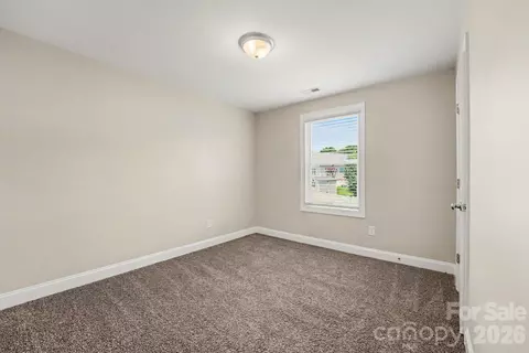 Bedroom - 1545 Mayfair Dr, Conover, NC 28613 photo 3 of 4