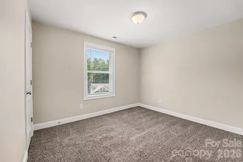 Bedroom - 1545 Mayfair Dr, Conover, NC 28613 photo 4 of 4