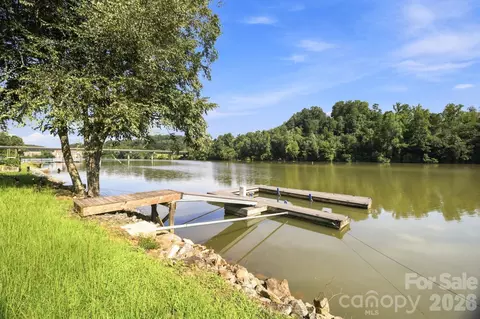 207 Catawba Ave, Hickory, NC 28601 photo 17