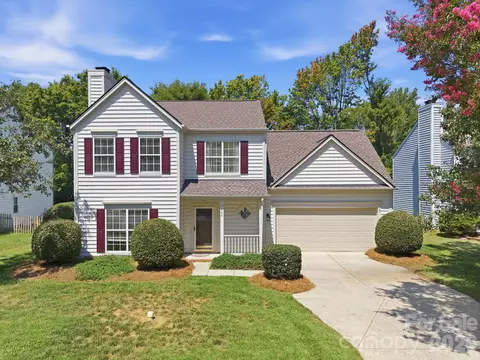 124 Aylesbury Ln, Indian Trail, NC 28079