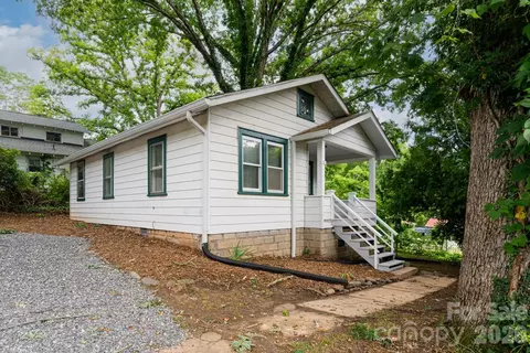 26 First St, Asheville, NC 28803