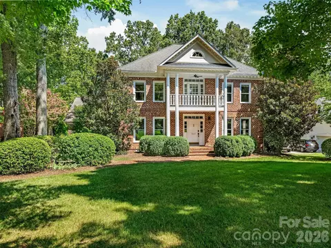 5216 Sunningdale Dr, Charlotte, NC 28277
