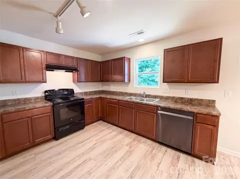 Kitchen - 1708 Millwood Rd, Lancaster, SC 29720 photo 1 of 1