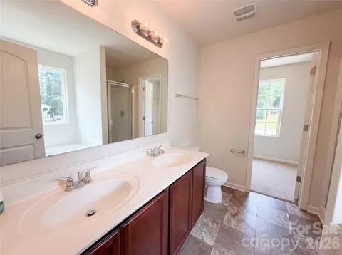 Bath - 1708 Millwood Rd, Lancaster, SC 29720 photo 1 of 2