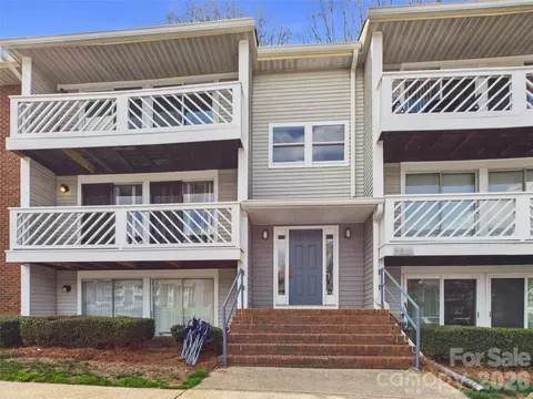 9511 Shannon Green Apt E Dr #E, Charlotte, NC 28213