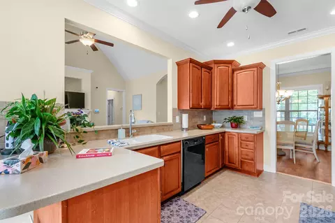Kitchen - 3697 Travertine Dr, Lancaster, SC 29720 photo 6 of 6