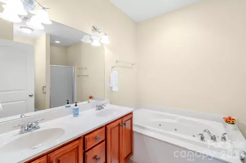 Bath - 3697 Travertine Dr, Lancaster, SC 29720 photo 1 of 3