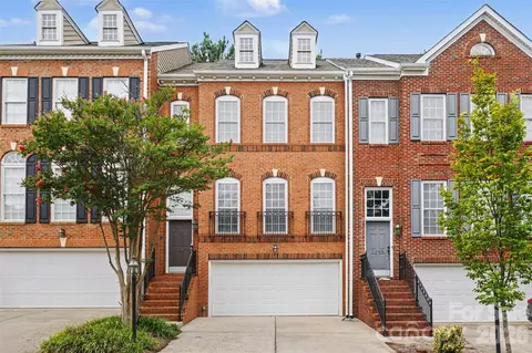 3251 Luke Crossing Dr, Charlotte, NC 28226