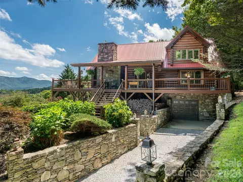 95 Splendor Rdg, Waynesville, NC 28785
