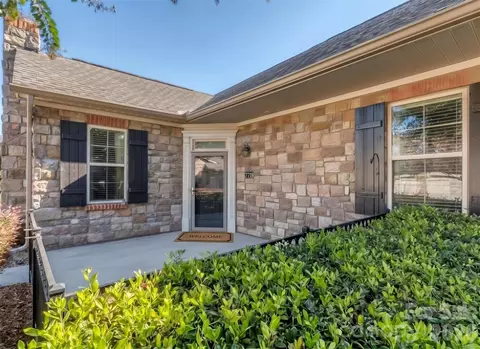 Exterior - 776 Ledgestone Ct, Tega Cay, SC 29708 photo 10 of 10