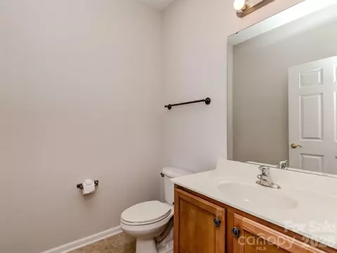 Bath - 776 Ledgestone Ct, Tega Cay, SC 29708 photo 3 of 4