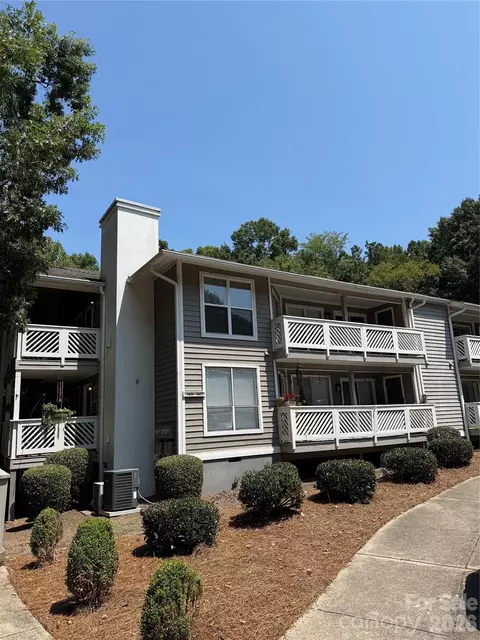 7407 Ashfield Ct, Charlotte, NC 28226