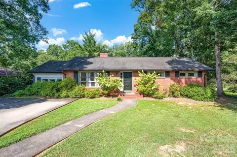 427 S Magnolia St, Mooresville, NC 28115