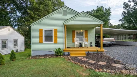 1476 Hickory Ave, Albemarle, NC 28001