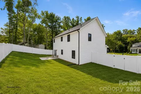 Exterior - 4147 2nd Ne St NE, Hickory, NC 28601 photo 2 of 2