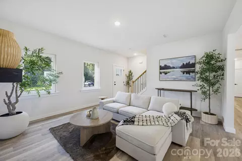 Living - 4147 2nd Ne St NE, Hickory, NC 28601 photo 5 of 5