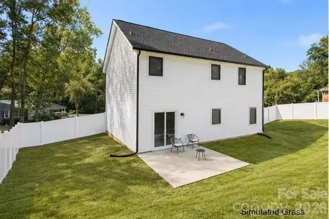 Exterior - 4147 2nd Ne St NE, Hickory, NC 28601 photo 1 of 2