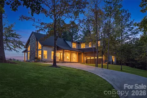 2303 Paddock Cir, Morganton, NC 28655