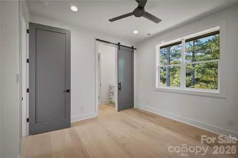 Bedroom - 2303 Paddock Cir, Morganton, NC 28655 photo 4 of 7