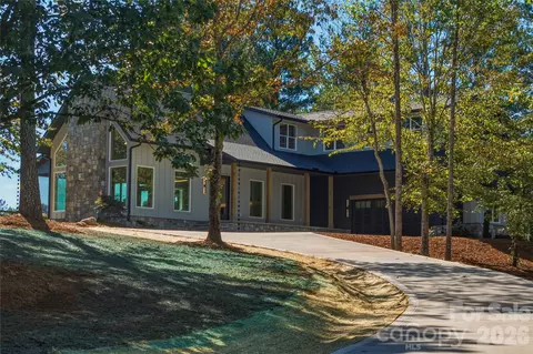 Exterior - 2303 Paddock Cir, Morganton, NC 28655 photo 2 of 7