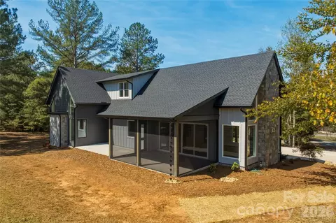 Exterior - 2303 Paddock Cir, Morganton, NC 28655 photo 5 of 7