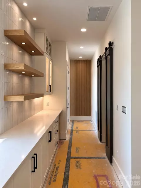 Entry Way - 2303 Paddock Cir, Morganton, NC 28655 photo 1 of 2
