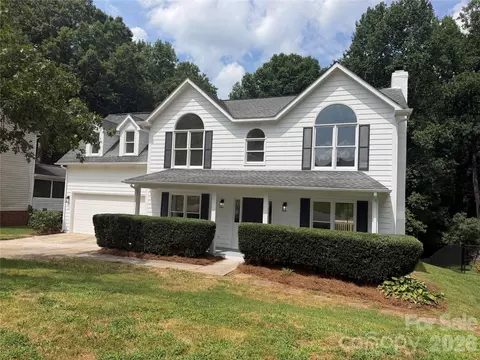 7241 Mcteal Pl, Charlotte, NC 28262