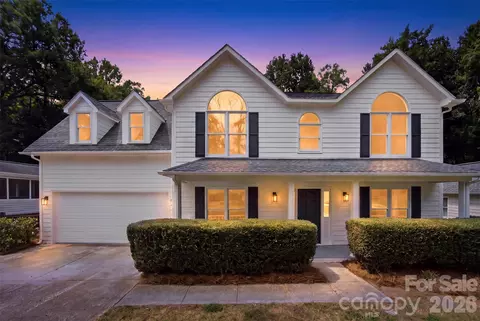 7241 Mcteal Pl, Charlotte, NC 28262