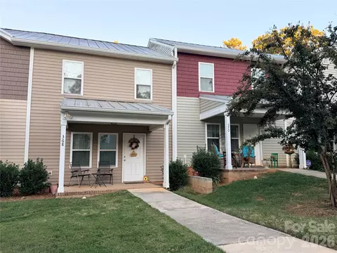 368 E Mills Ave, Mooresville, NC 28115