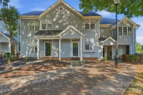 5227 Amity Springs Dr, Charlotte, NC 28212