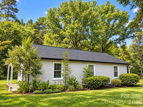 133 Hugh Caldwell Rd, Charlotte, NC 28214